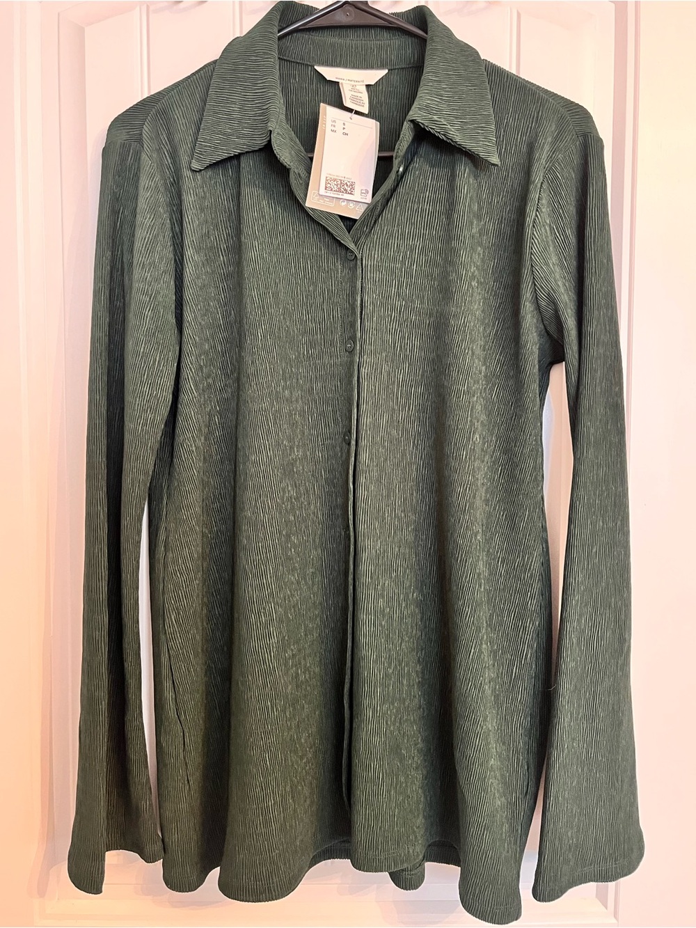 H&M Mama Maternity - NWT Dark Green Long-Sleeve Button-Down Collar Top